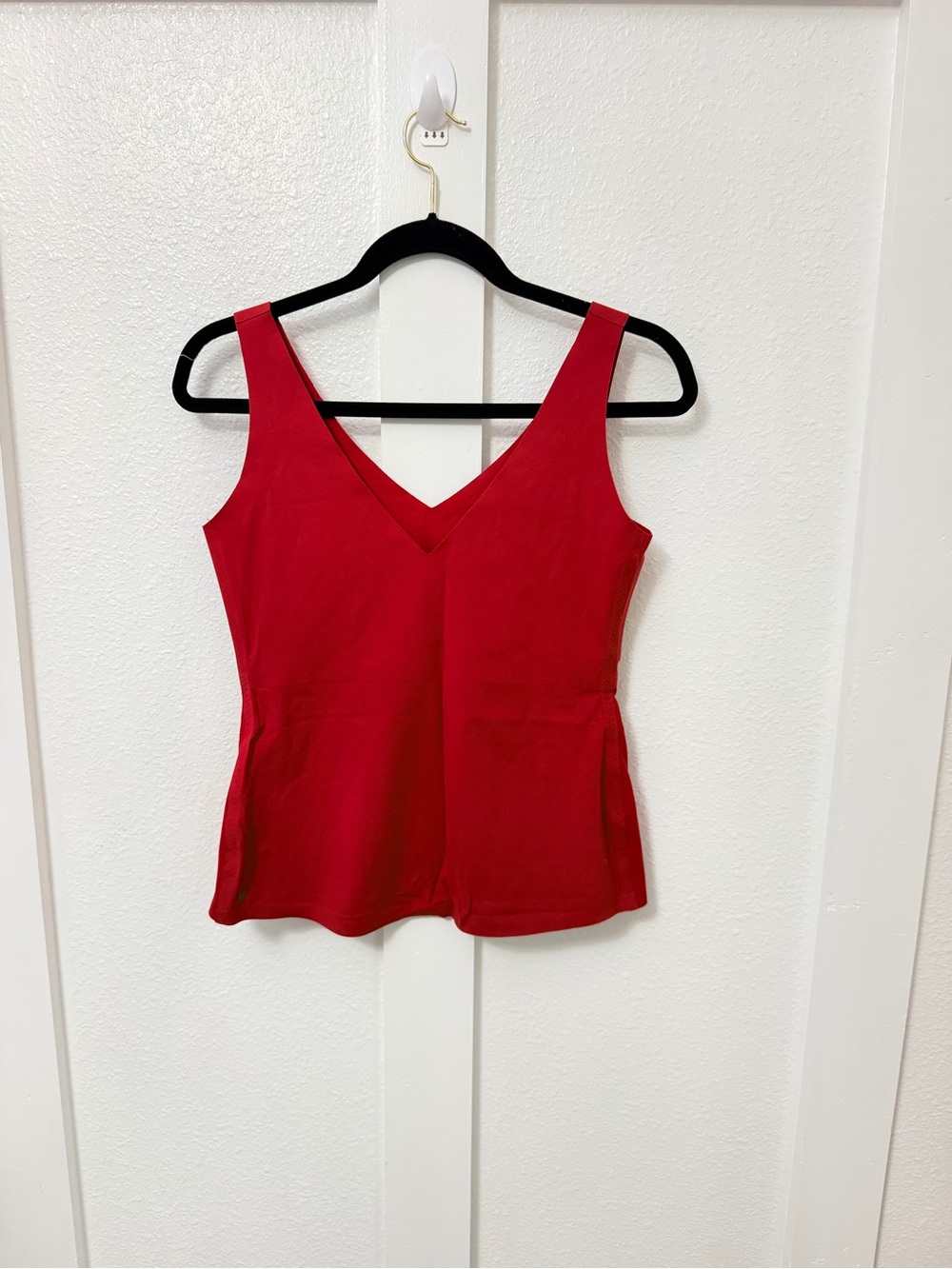 Honeylove Red Sculpting Camisole with Support - Picture 8 of 12